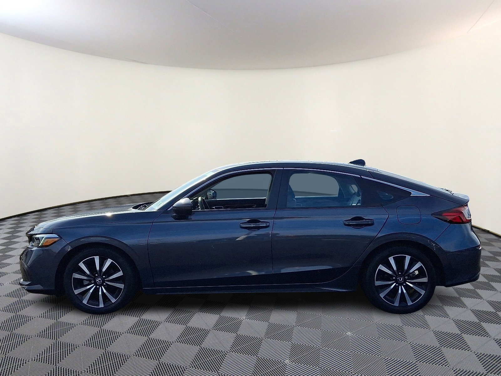 Used 2022 Honda Civic EX-L image 4