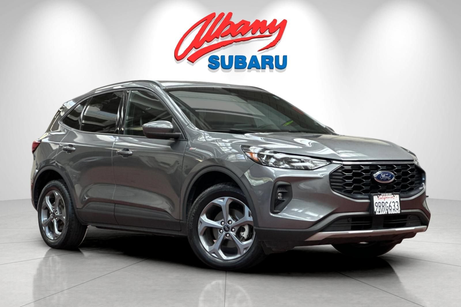 Used 2025 Ford Escape ST-Line Select AWD/4WD image 2