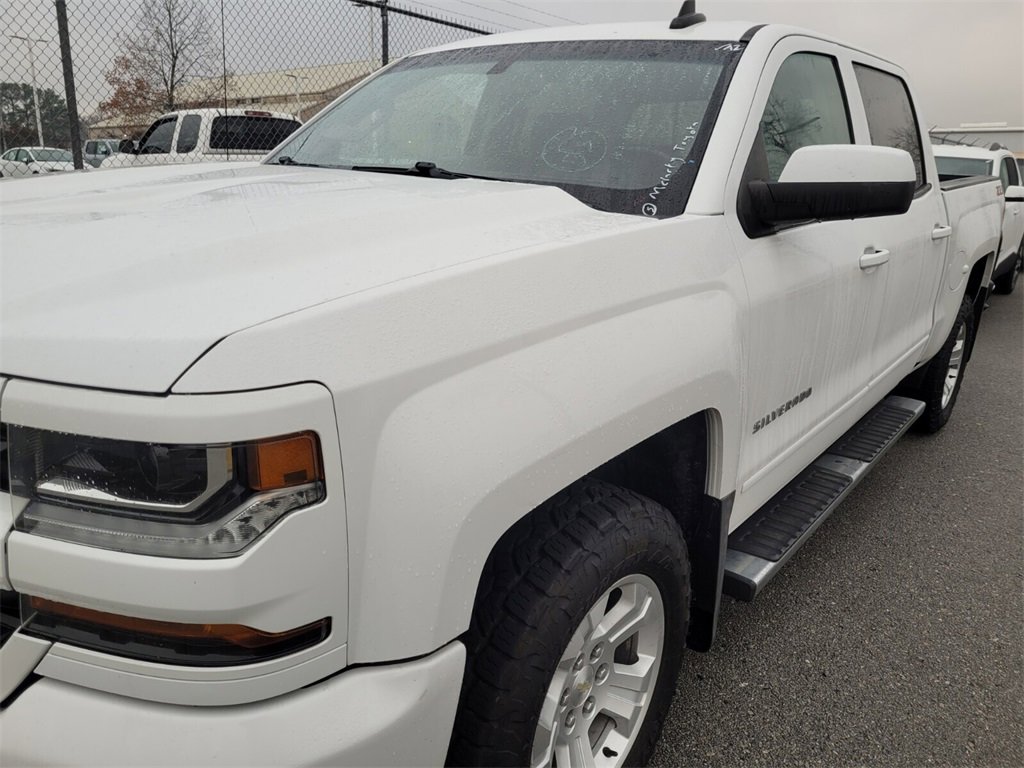 Used 2018 Chevrolet Silverado 1500 LT w/ All Star Edition image 10