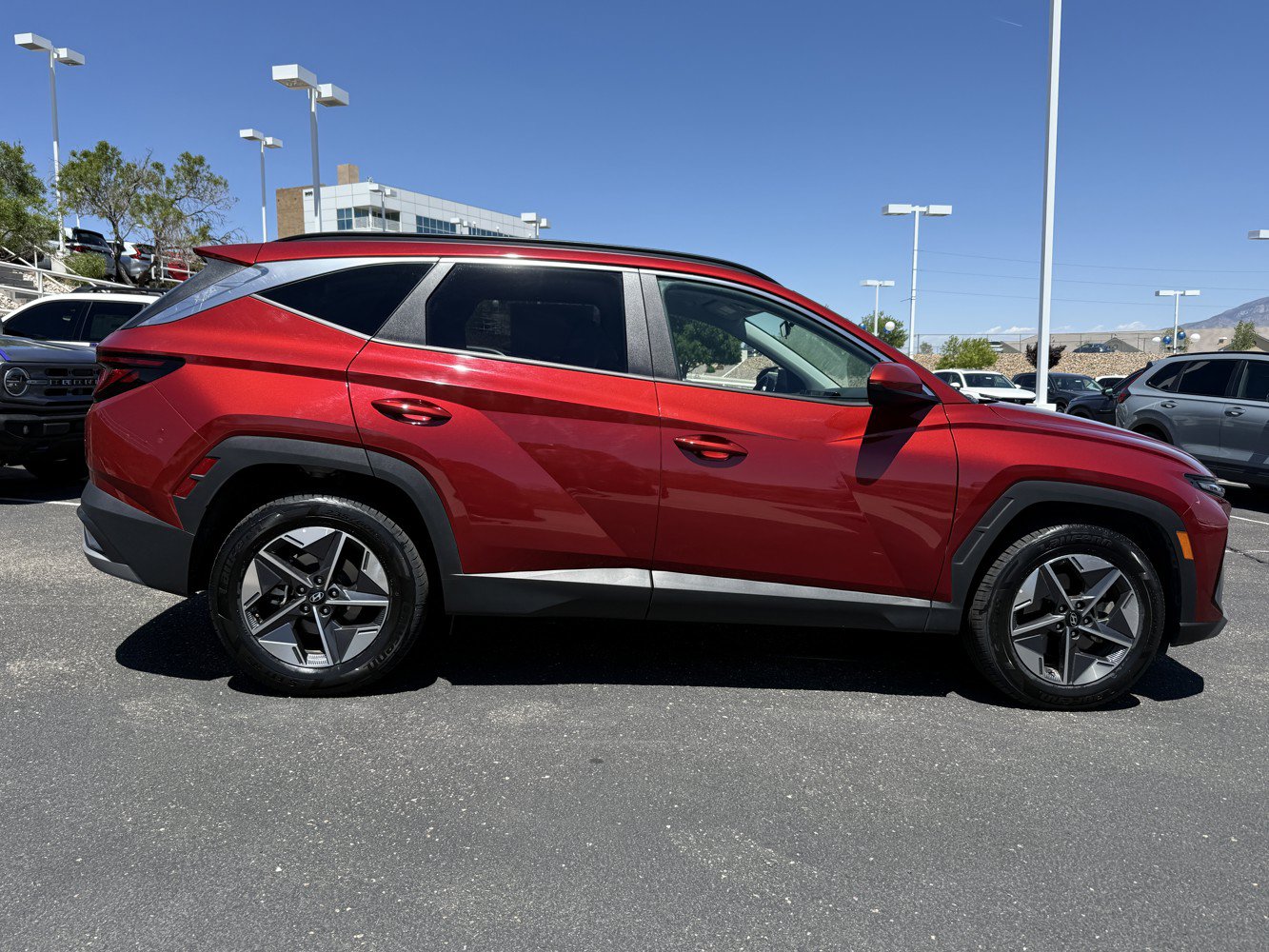 Used 2025 Hyundai Tucson SEL FWD image 4