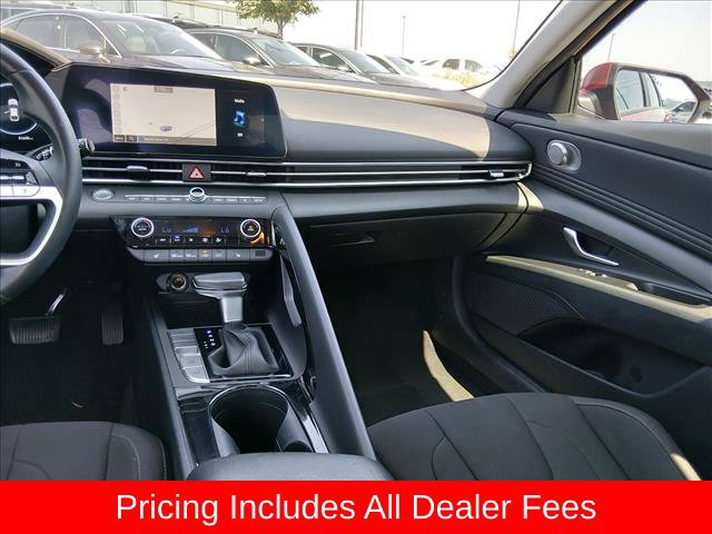 Used 2023 Hyundai Elantra SEL w/ Convenience Package FWD image 11