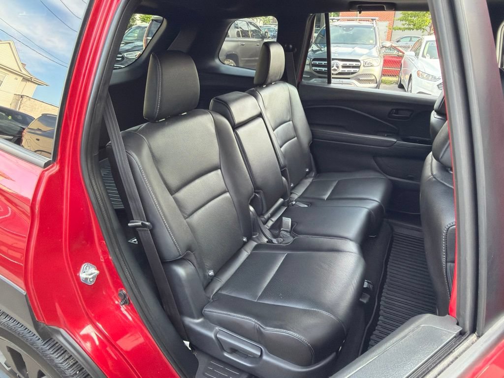 Used 2023 Honda Passport EX-L image 12
