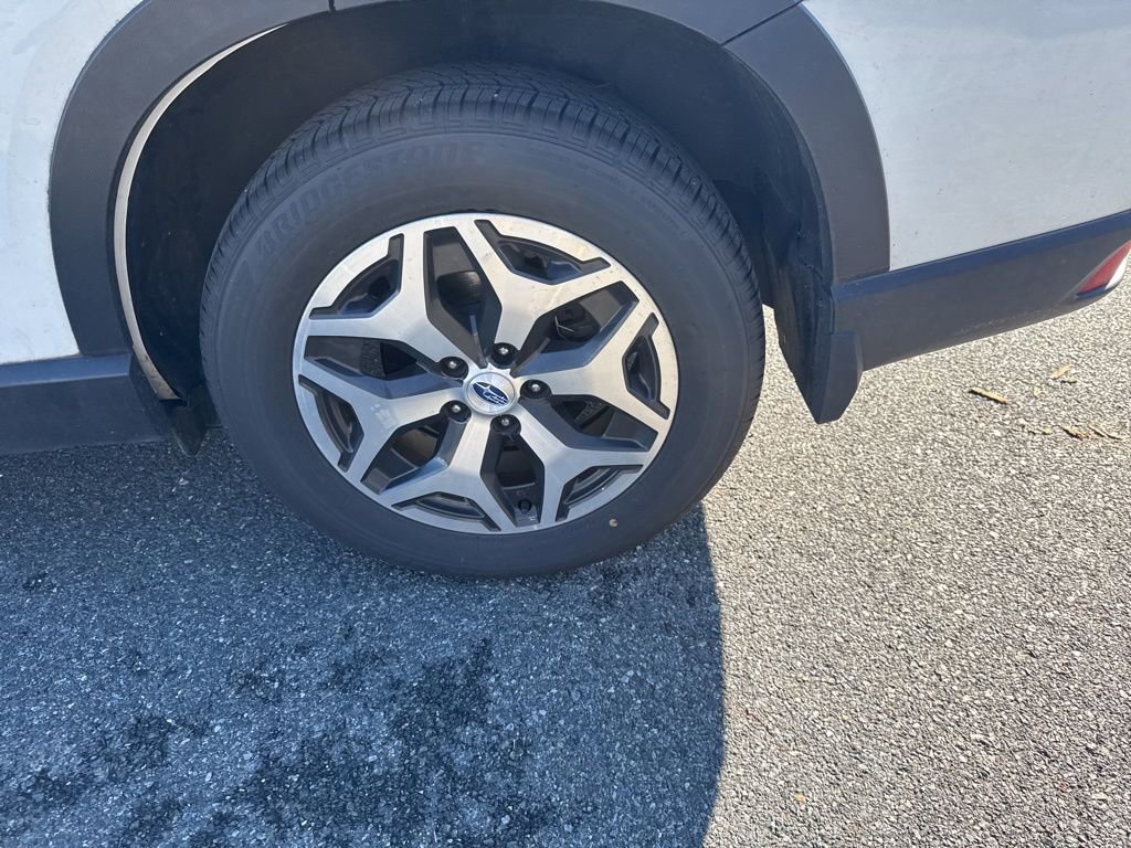 Used 2021 Subaru Forester Premium image 9