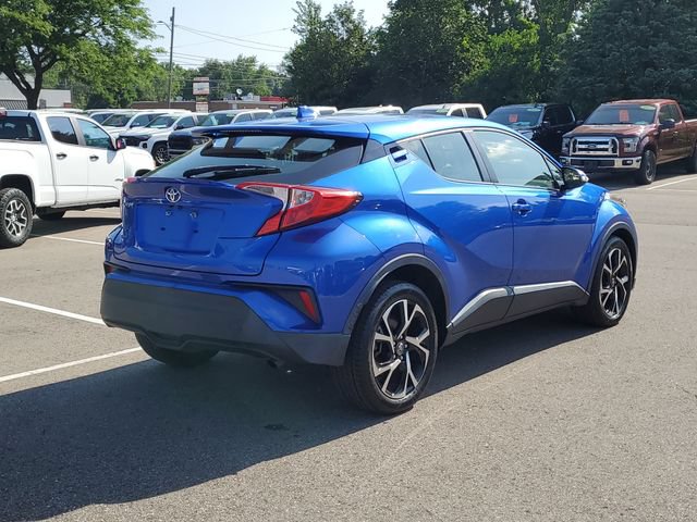 Used 2019 Toyota C-HR XLE FWD image 3