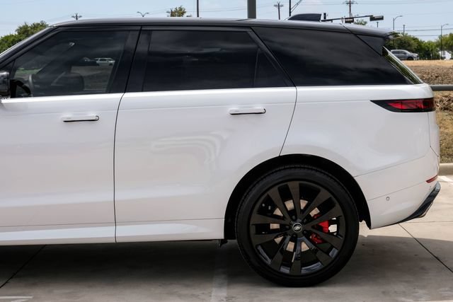 Used 2024 Land Rover Range Rover Sport Dynamic SE AWD/4WD image 16