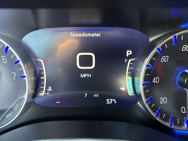 New 2026 Chrysler Pacifica Select w/ S Appearance Package FWD image 3