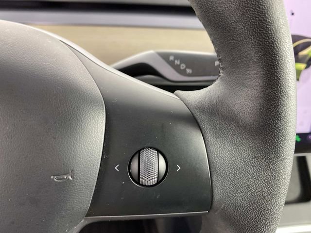 Used 2023 Tesla Model Y Long Range AWD/4WD image 16