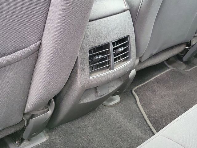 Used 2013 Ford Edge SEL FWD image 23