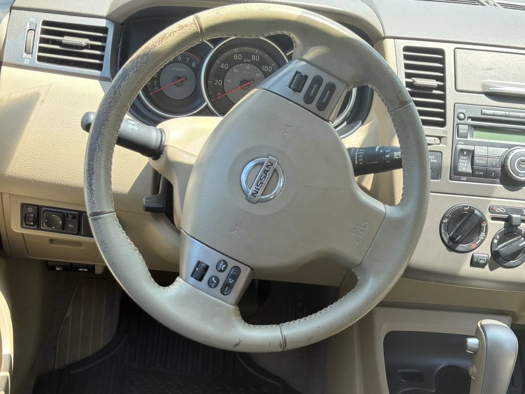 Used 2007 Nissan Versa Hatchback w/ Convenience Pkg FWD image 15