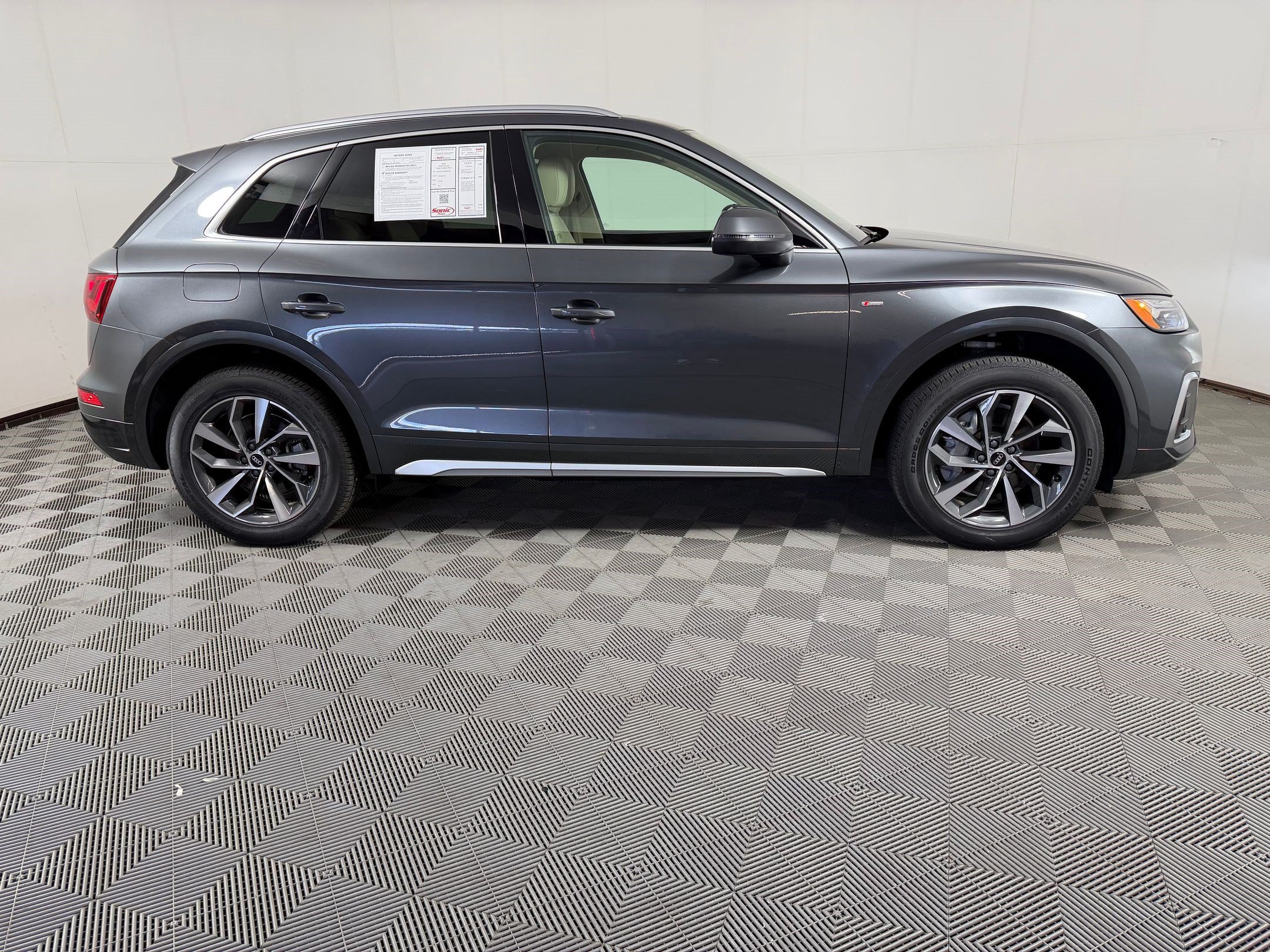 Certified 2022 Audi Q5 2.0T Premium Plus w/ Premium Plus Package AWD/4WD image 8