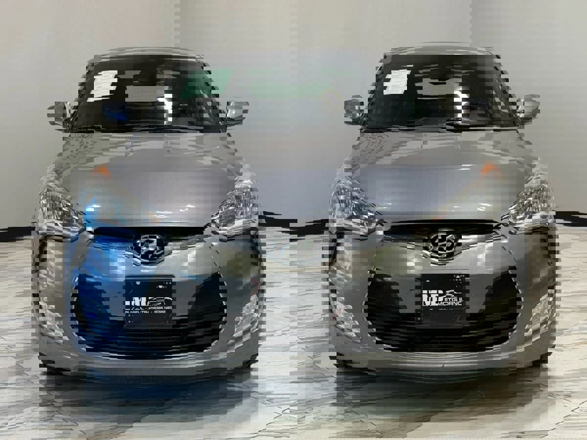 Used 2016 Hyundai Veloster w/ Option Group 02 image 3