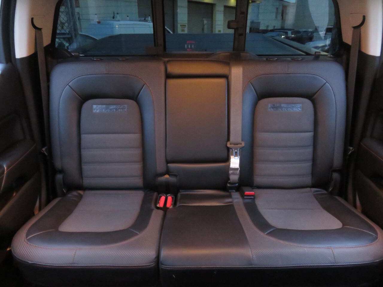 Used 2016 GMC Canyon SLE w/ All Terrain Package AWD/4WD image 23