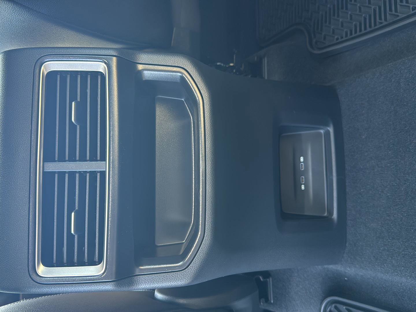 New 2026 Volkswagen Atlas Cross Sport SE image 22