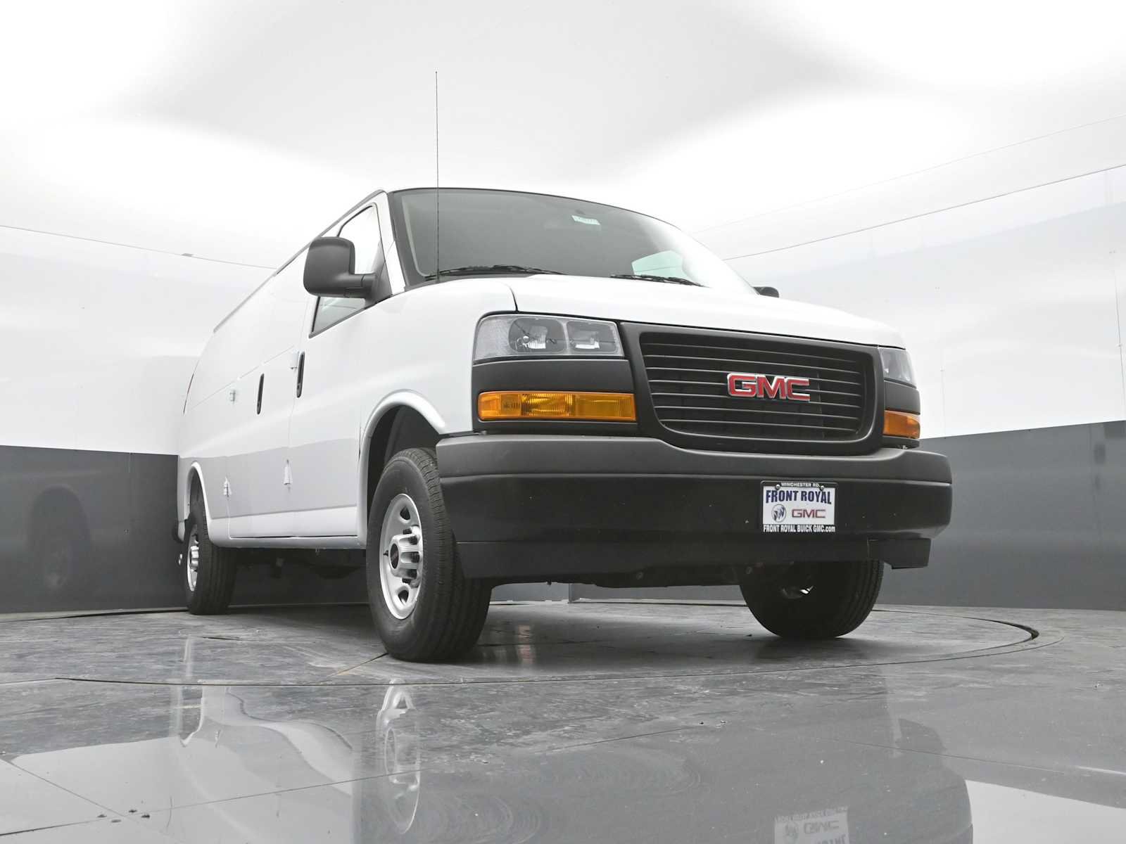 New 2026 GMC Savana 3500 Extended RWD image 31