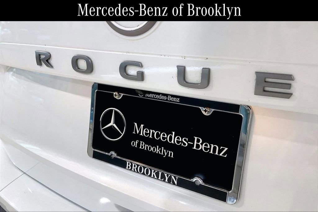 Used 2024 Nissan Rogue S image 9