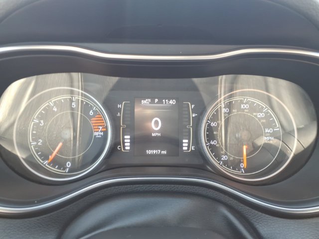 Used 2019 Jeep Cherokee Latitude Plus w/ Comfort/Convenience Group AWD/4WD image 25