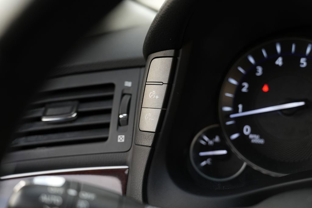 Used 2015 INFINITI Q70 L 3.7 RWD image 52