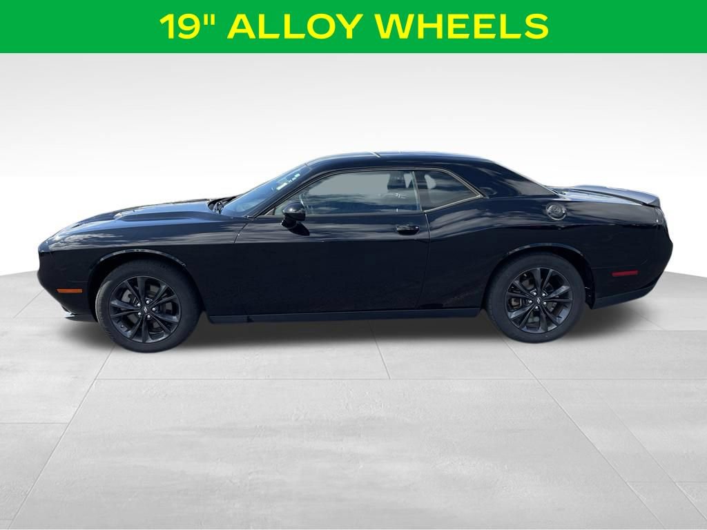 Used 2022 Dodge Challenger SXT w/ Blacktop Package AWD/4WD image 7