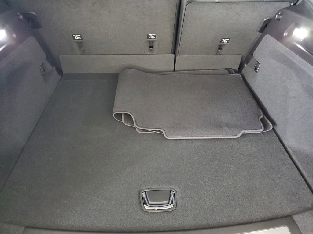 New 2026 Cadillac Lyriq Sport RWD image 7