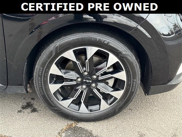 Certified 2024 Kia Carnival EX image 7