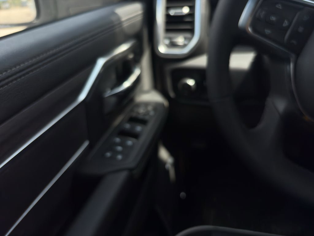 New 2026 RAM 2500 Laramie AWD/4WD image 37