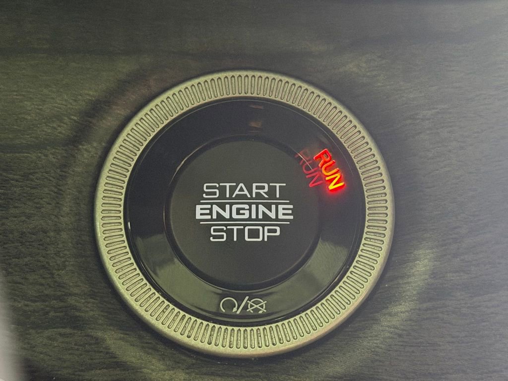 Used 2023 Jeep Grand Cherokee Overland image 23