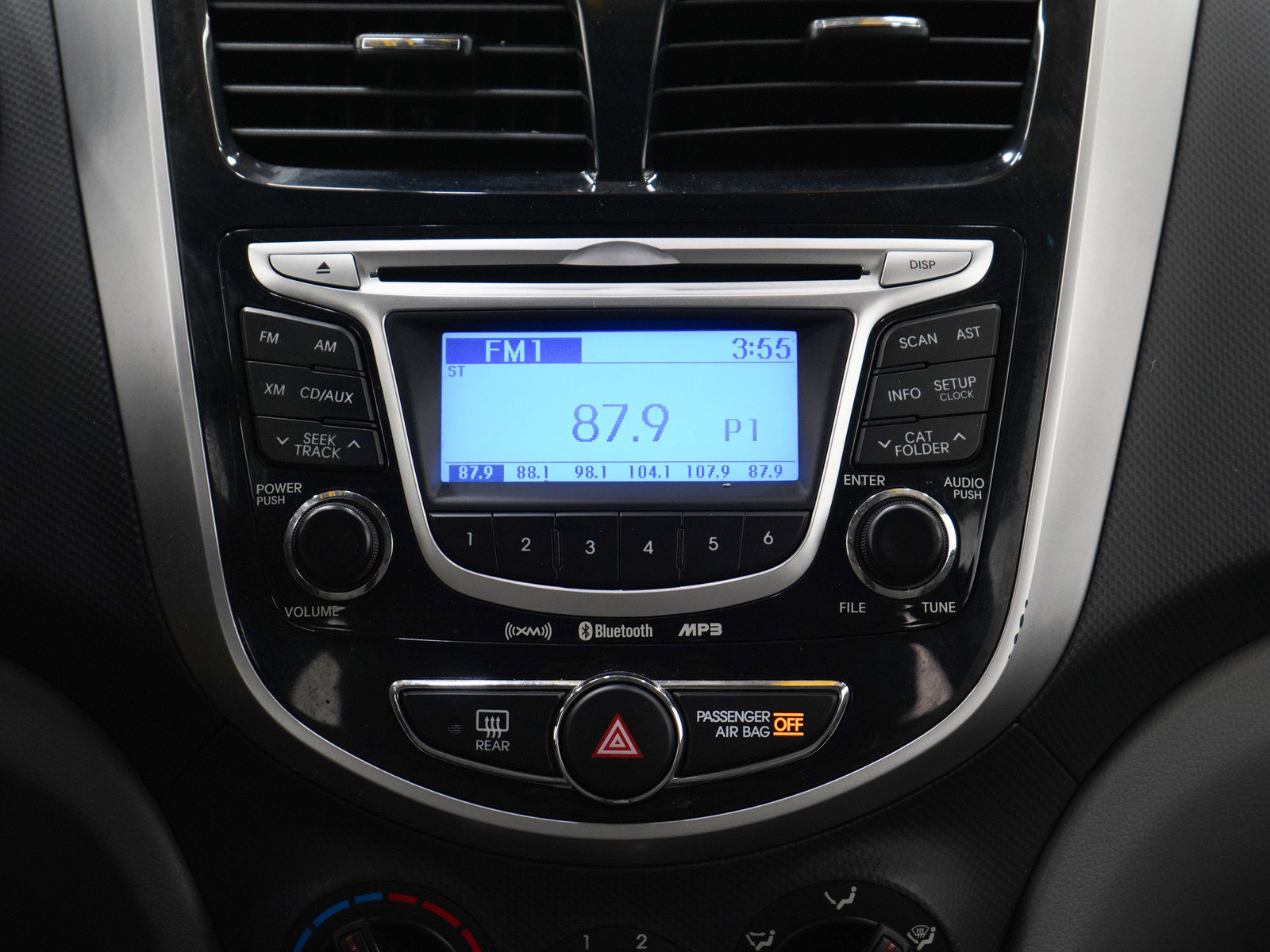 Used 2013 Hyundai Accent GLS w/ Premium Pkg FWD image 15