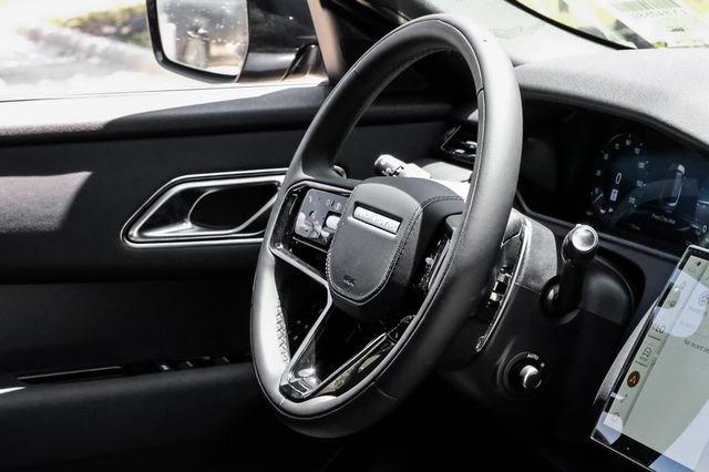 New 2026 Land Rover Range Rover Velar S AWD/4WD image 21