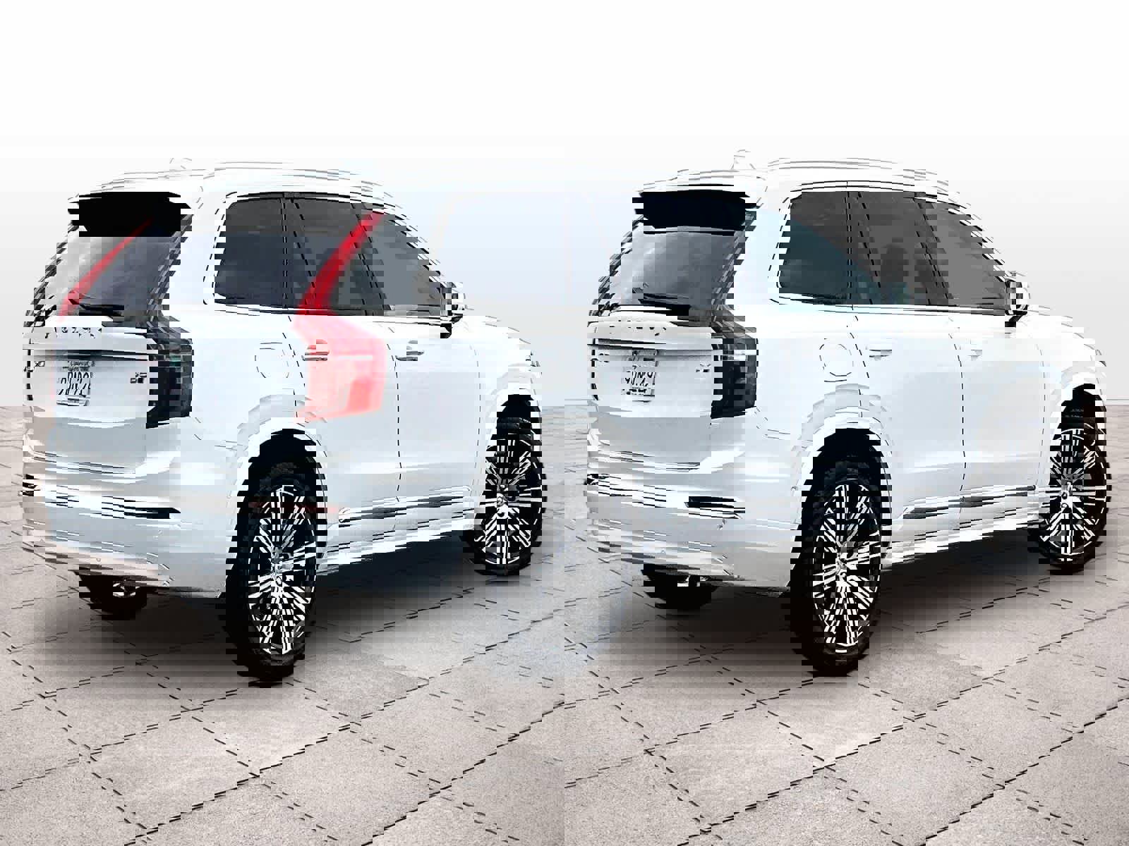 Used 2023 Volvo XC90 B6 Ultimate w/ Protection Package Premier image 15