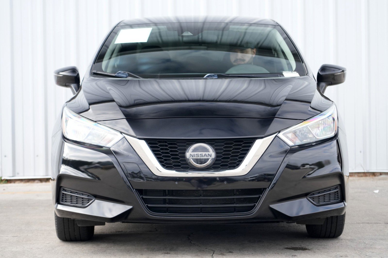 Used 2021 Nissan Versa SV image 6