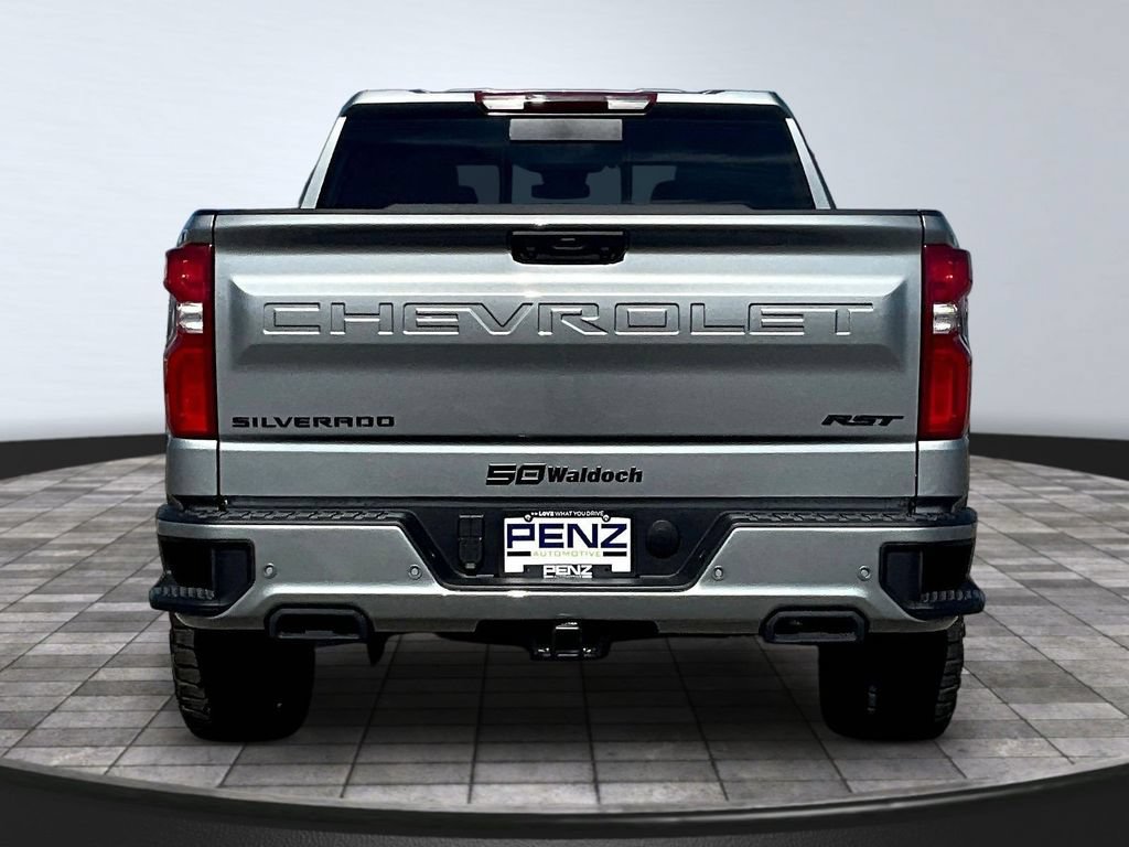 New 2026 Chevrolet Silverado 1500 RST w/ Dark Appearance Package AWD/4WD image 4