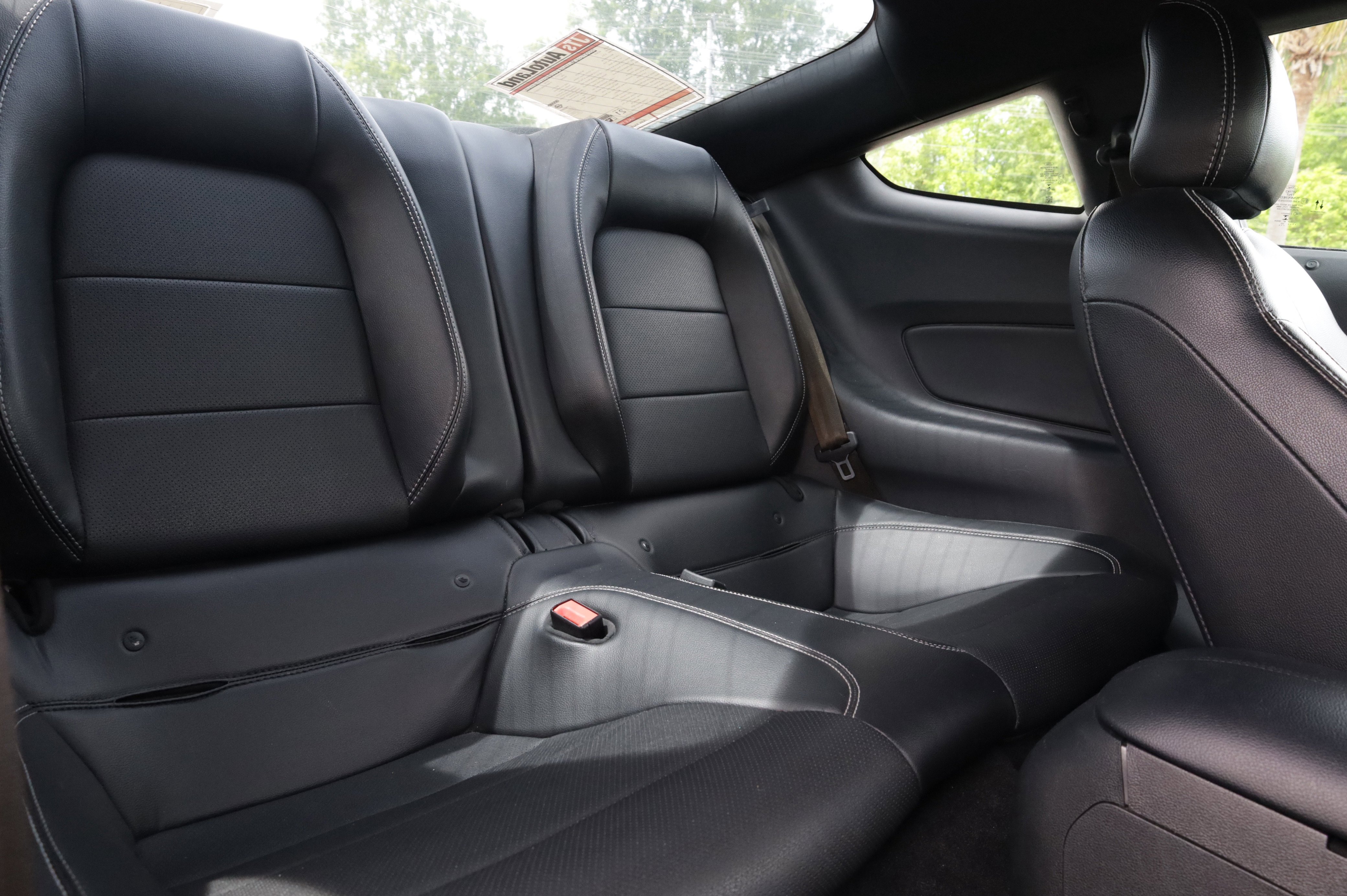 Used 2020 Ford Mustang Premium image 17