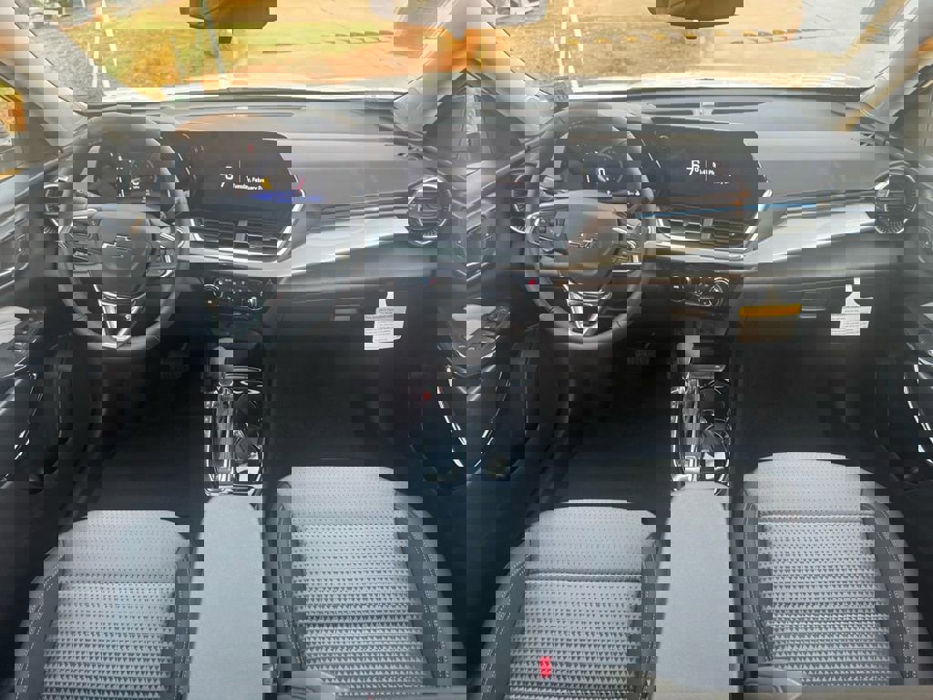 New 2026 Chevrolet Trax LT w/ Midnight Edition image 22