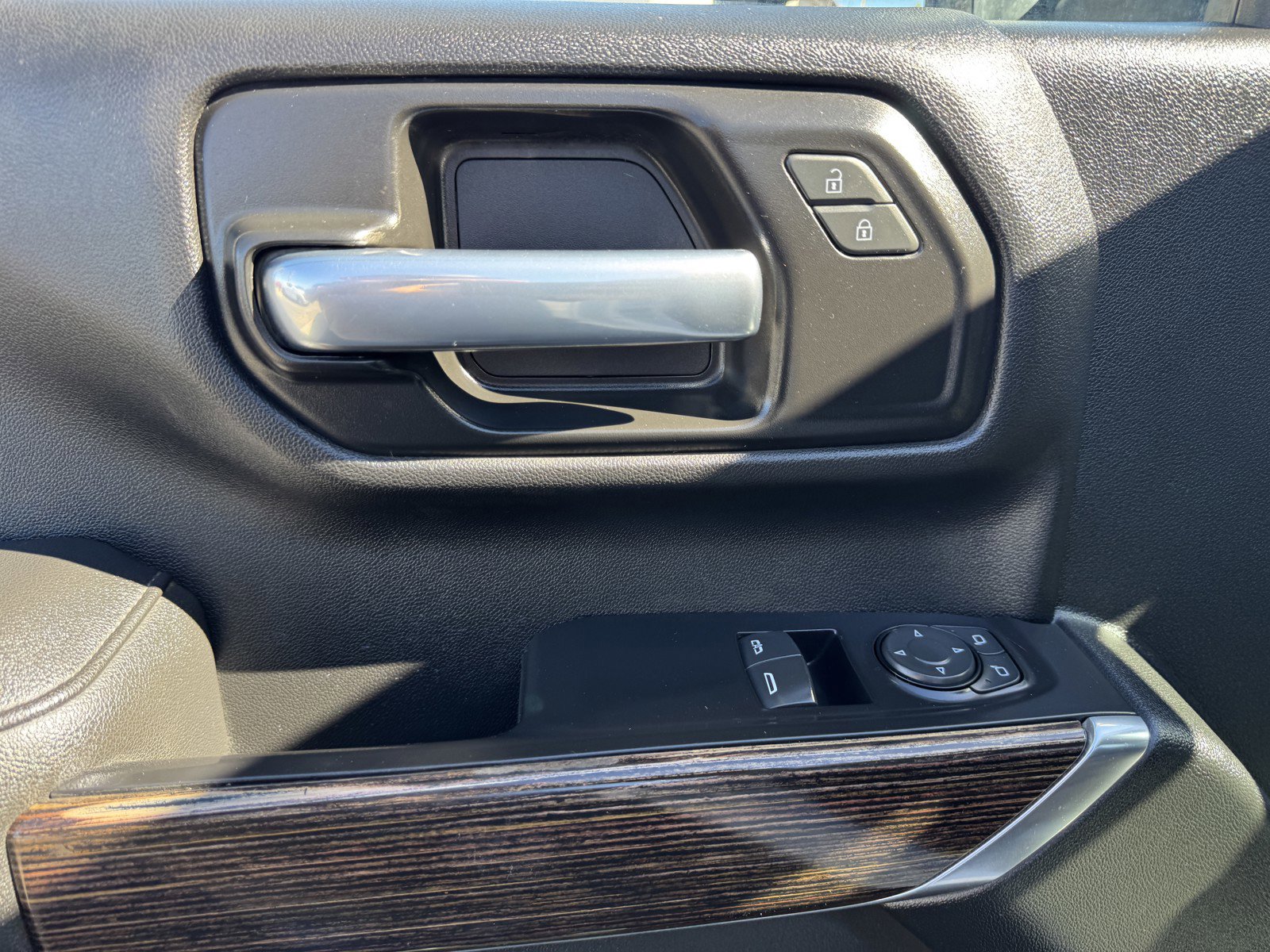 Used 2022 GMC Sierra 2500 SLE w/ SLE Convenience Package image 18