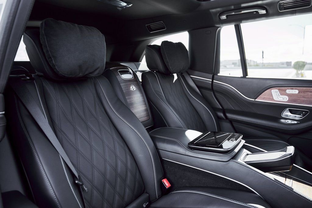 Used 2025 Mercedes-Benz Maybach GLS 600 4MATIC image 45