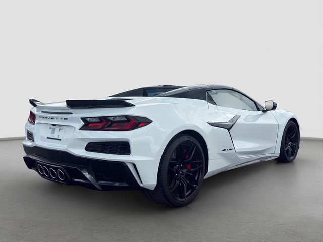 Used 2026 Chevrolet Corvette Z06 RWD image 6