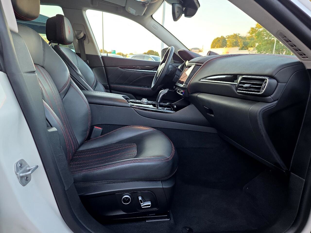 Used 2022 Maserati Levante GT image 35