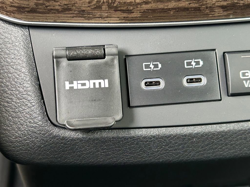 New 2026 Toyota Sienna Platinum image 24