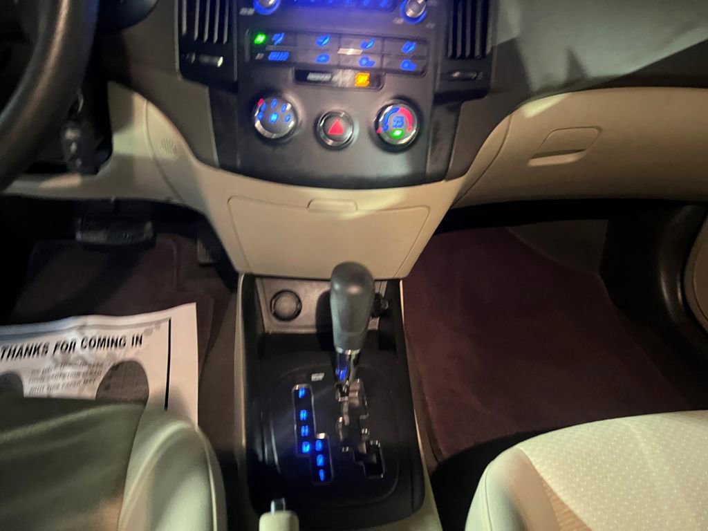 Used 2010 Hyundai Elantra GLS image 11