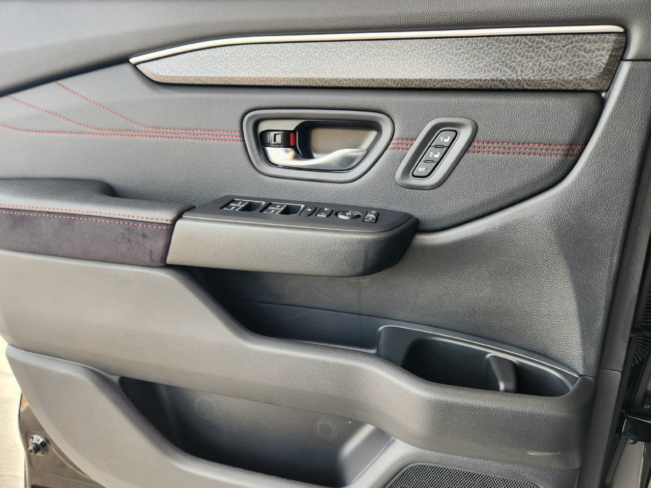 New 2026 Honda Pilot Black Edition image 16