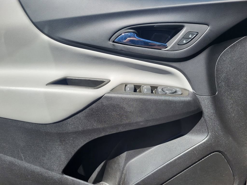 Used 2023 Chevrolet Equinox LS AWD/4WD image 14