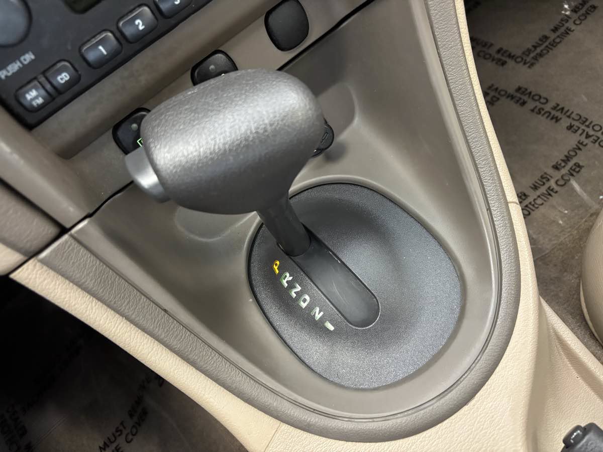 Used 2003 Ford Mustang Convertible RWD image 24