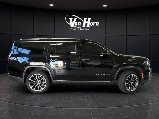 Used 2022 Jeep Wagoneer Series III w/ Premium Group I AWD/4WD image 8