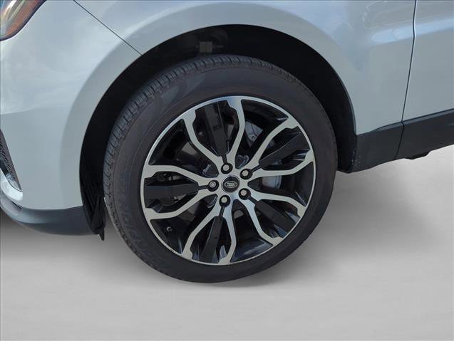Used 2019 Land Rover Range Rover Sport SE image 28
