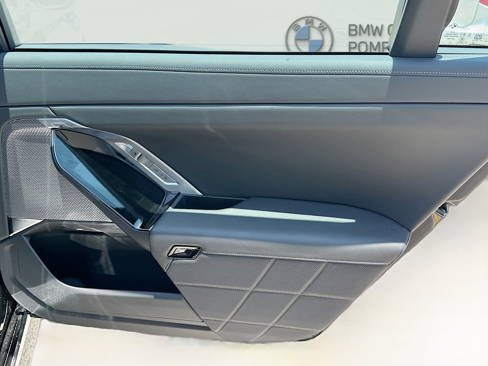 Used 2024 BMW i7 xDrive60 w/ Executive Package image 33