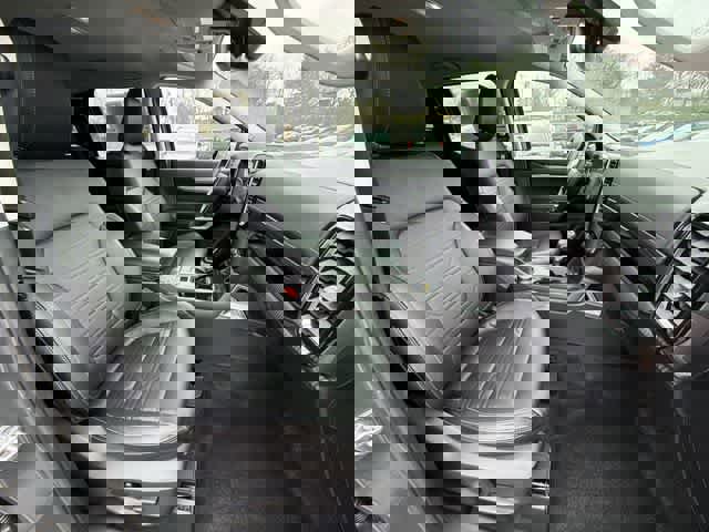 Used 2025 Ford Ranger Lariat w/ FX4 Off-Road Package image 23