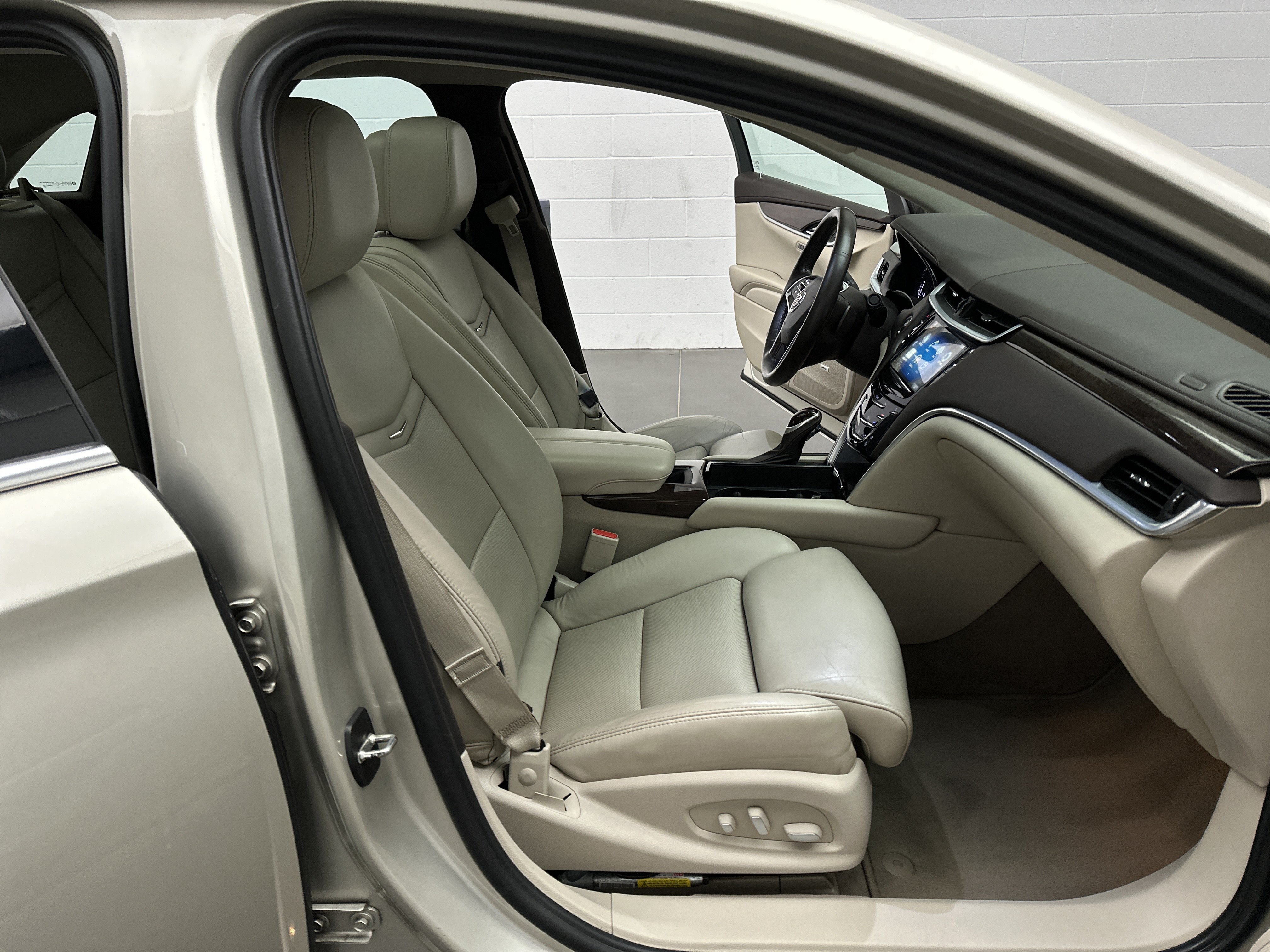 Used 2013 Cadillac XTS Luxury w/ Driver Awareness Package AWD/4WD image 23