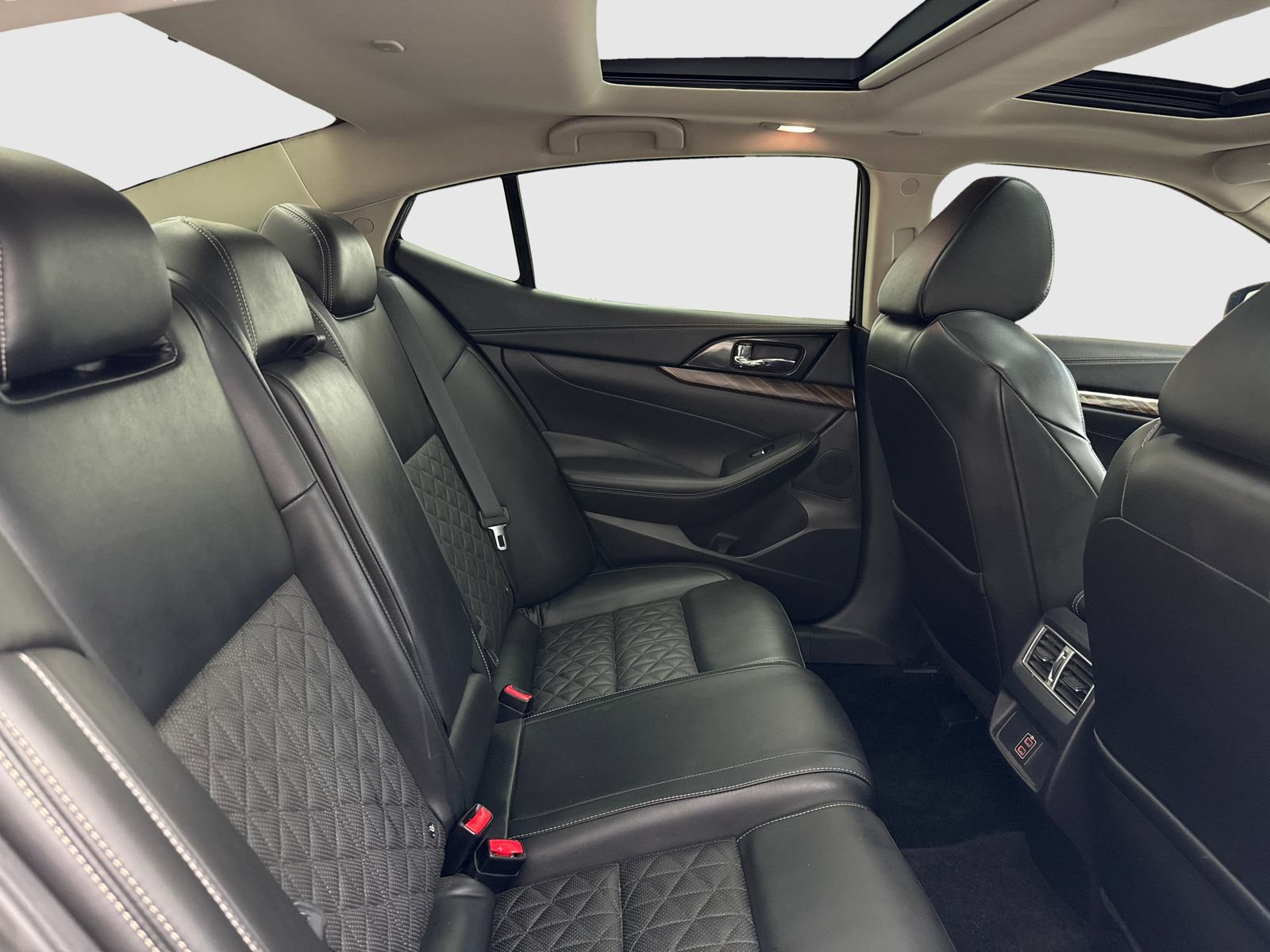 Used 2018 Nissan Maxima Platinum FWD image 45