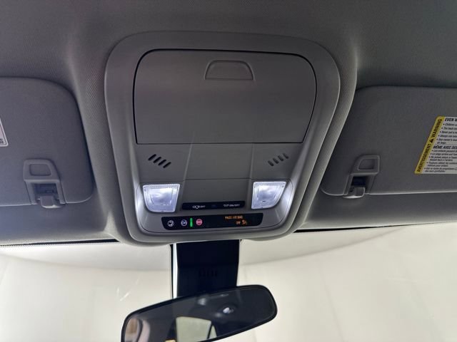 Used 2023 Chevrolet Equinox LT image 24