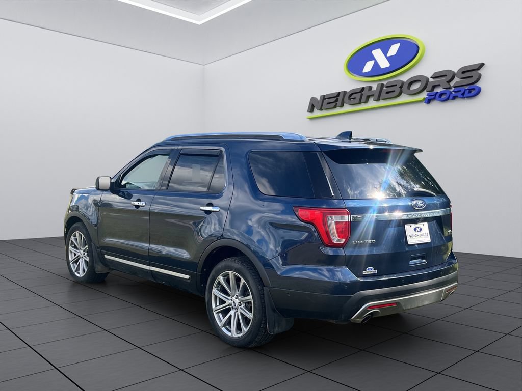 Used 2017 Ford Explorer Limited w/ Equipment Group 301A AWD/4WD image 4